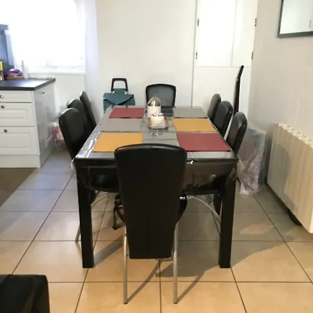 Cote Cour Apartment *